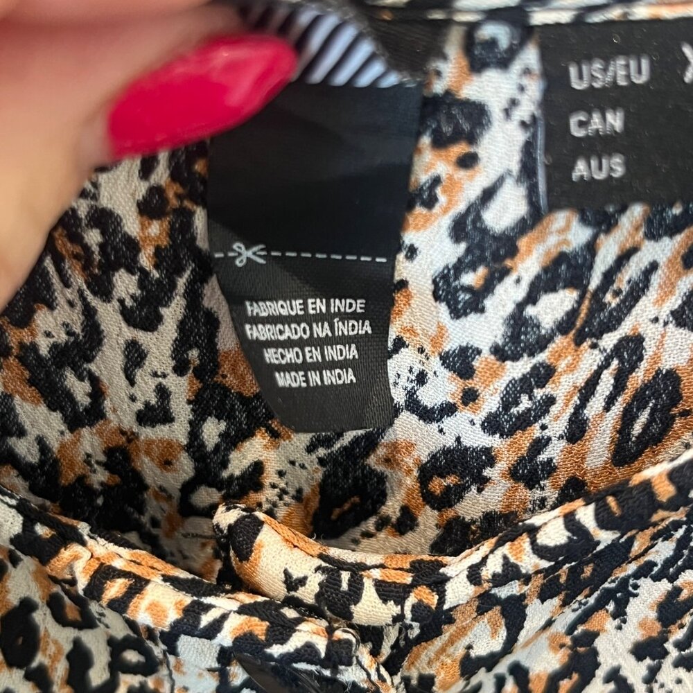 Volcom 1 Minute More Leopard Print Fitted Button … - image 8